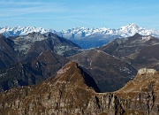 49 Dalla cima, poco sopra la Madonnina,  